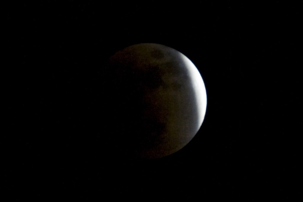 lunar8.jpg